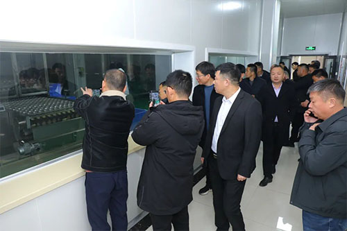 �����˿��ƽ������