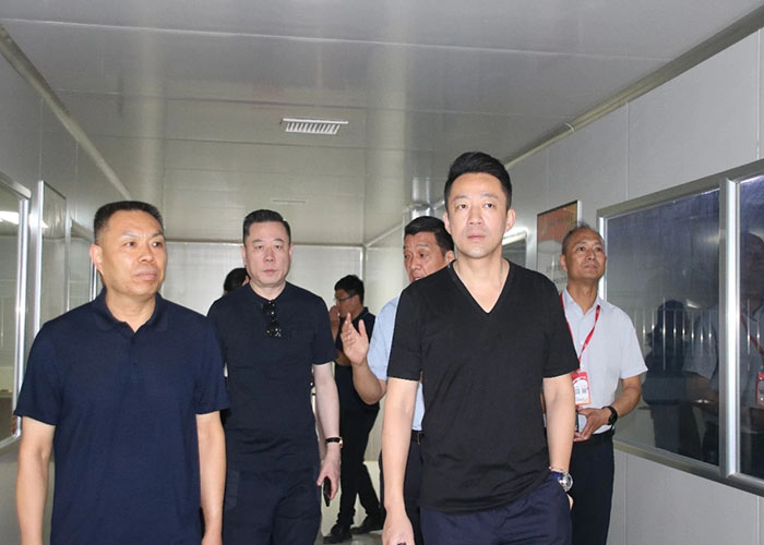 �����Ƕ��³���С�����лʼ�royal1688 - ���������۹�ҵ����